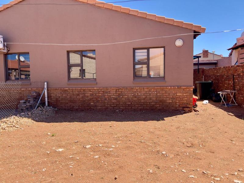 To Let 2 Bedroom Property for Rent in Kathu Northern Cape